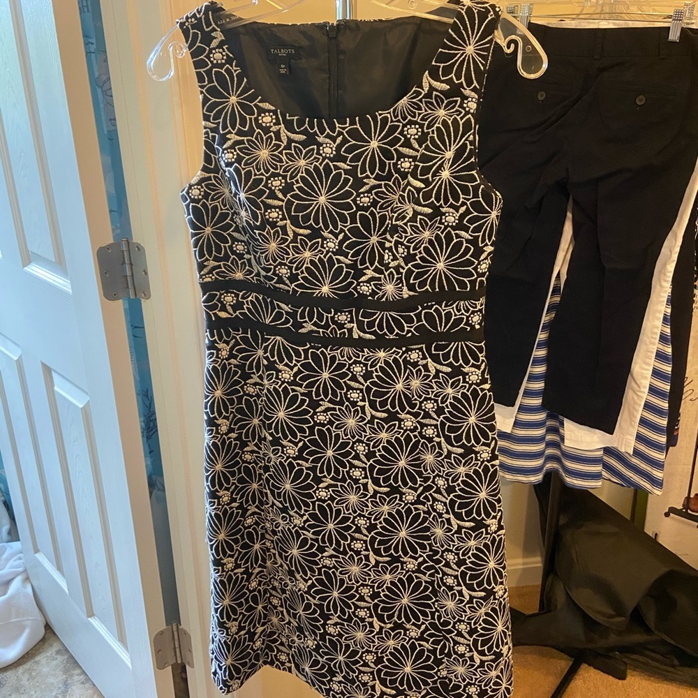 Black and white embroidered summer dress- size 6P